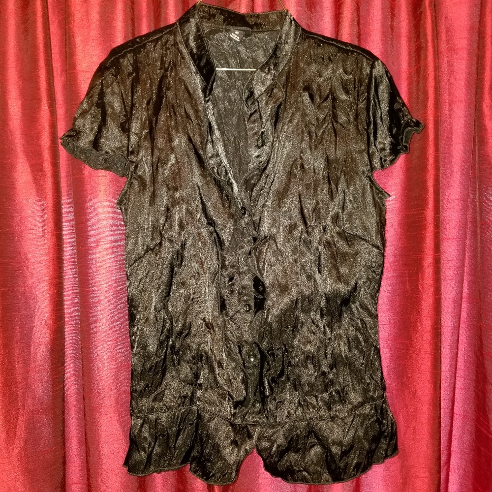 🅢🅐🅣🅘🅝 🅛🅞🅞🅚🅘🅝🅖 🅑🅛🅞🅤🅢🅔